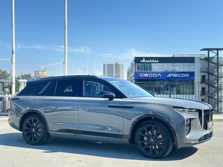 2021 Hongqi E-HS9 120 kWh, белый, 5000000 рублей, вид 3