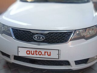 2011 Kia Cerato 4-speed II, белый, 995000 рублей, вид 2