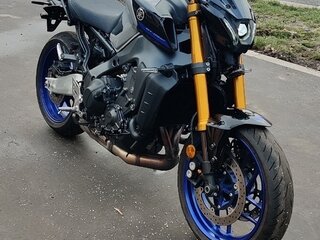 2021 Yamaha MT-09 (FZ-09), серый, 1150000 рублей, вид 3
