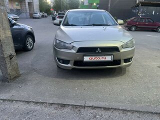 2010 Mitsubishi Lancer X, бежевый, 800000 рублей, вид 2