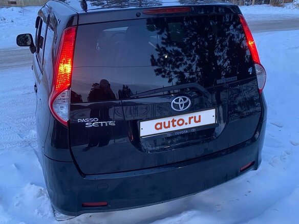 2009 Toyota Passo Sette, чёрный, 810000 рублей - вид 7