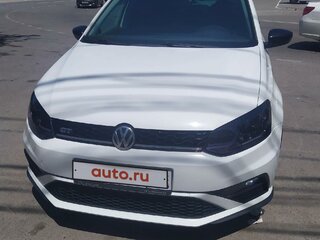 2017 Volkswagen Polo V Рестайлинг, белый, 1300000 рублей, вид 2