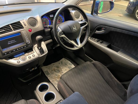2011 Honda Stream II Рестайлинг, синий, 1400000 рублей - вид 17