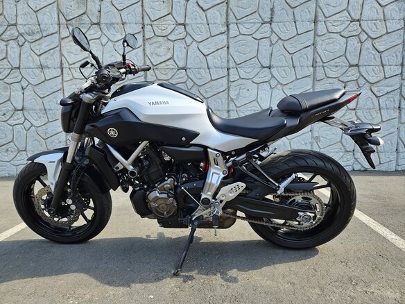 2016 Yamaha MT-07 (FZ-07), белый, 675000 рублей - вид 18