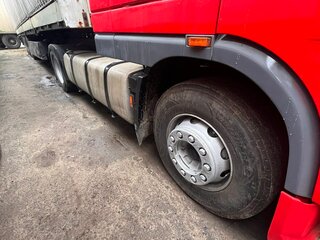 2005 DAF XF 95, красный, 1750000 рублей, вид 3