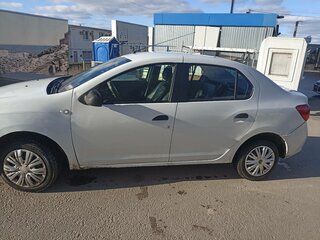 2017 Renault Logan II, белый, 550000 рублей, вид 4