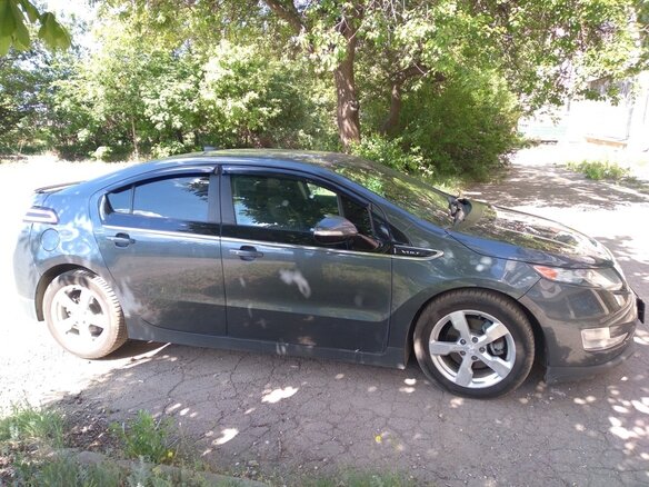 2013 Chevrolet Volt I, серый, 1100000 рублей - вид 4