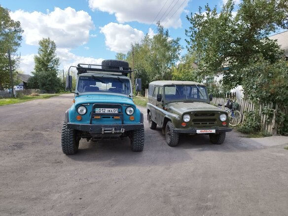 1996 УАЗ 315194, голубой, 2000000 рублей - вид 1