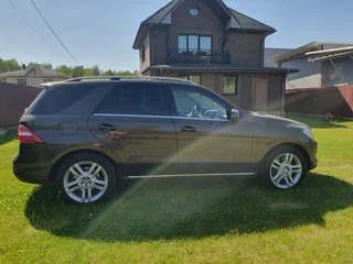 2012 Mercedes-Benz M-Класс 500 III (W166), коричневый, 1500000 рублей, вид 3