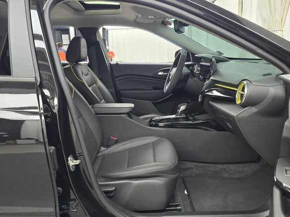 2023 Chevrolet Trax II, чёрный, 1590000 рублей - вид 6