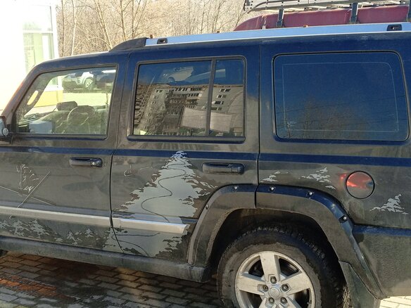 2007 Jeep Commander, чёрный, 1100000 рублей - вид 1