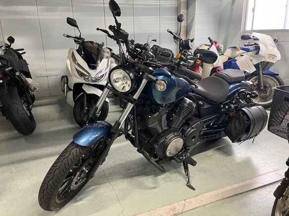 2022 Yamaha XV950 Bolt, синий, 950000 рублей - вид 1