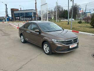 2021 Volkswagen Polo VI, коричневый, 2280000 рублей, вид 2