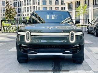 2022 Rivian R1T QM Large, зелёный, 9999999 рублей, вид 5
