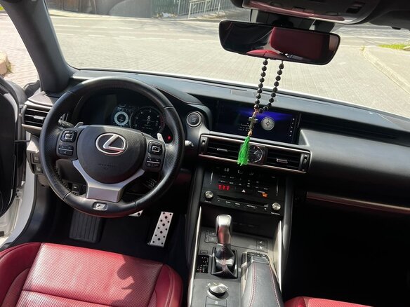 2018 Lexus IS 300 III Рестайлинг, белый, 3280000 рублей - вид 6
