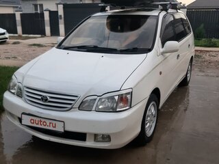 1999 Toyota Gaia, бежевый, 695000 рублей, вид 1