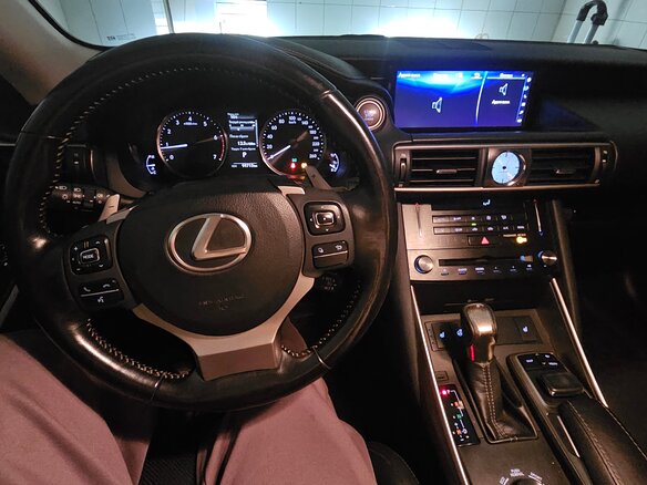 2018 Lexus IS 300 III Рестайлинг, чёрный, 2850000 рублей - вид 8