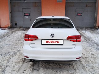 2015 Volkswagen Jetta VI Рестайлинг, белый, 1020000 рублей, вид 4