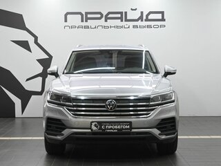 2021 Volkswagen Touareg III, серый, 4999900 рублей, вид 2