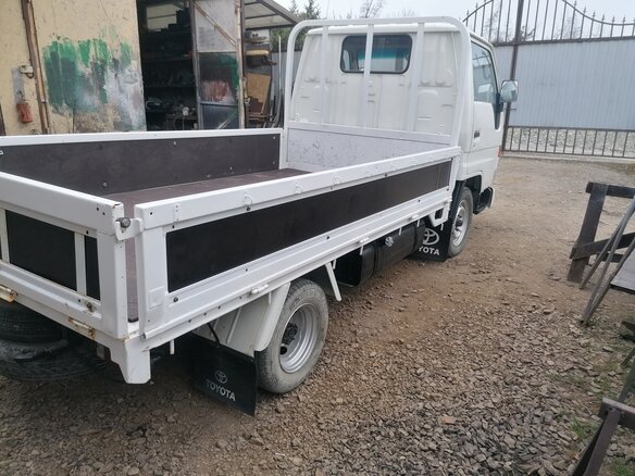 1996 Toyota Dyna, белый, 1050000 рублей - вид 3