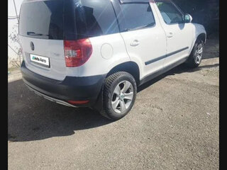2012 Skoda Yeti I, белый, 820000 рублей, вид 4