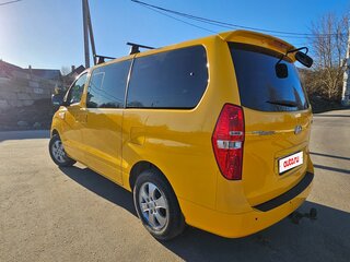 2017 Hyundai Grand Starex I Рестайлинг, жёлтый, 3890000 рублей, вид 4
