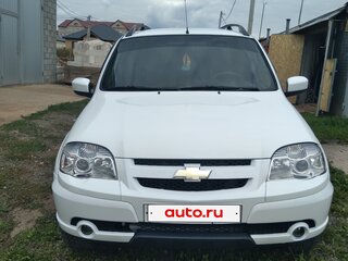 2013 Chevrolet Niva I Рестайлинг, белый, 575000 рублей, вид 2