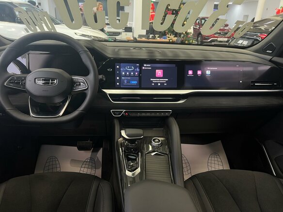 2026 Geely Monjaro, чёрный - вид 5