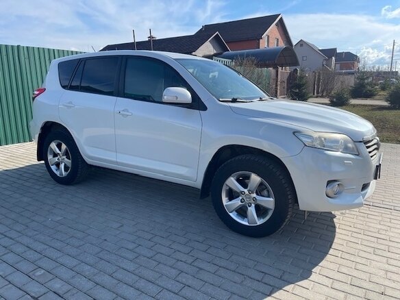 2010 Toyota RAV4 III (XA30) Рестайлинг, белый, 1800000 рублей - вид 3