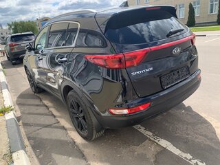 2017 Kia Sportage IV, чёрный, 1800000 рублей, вид 4