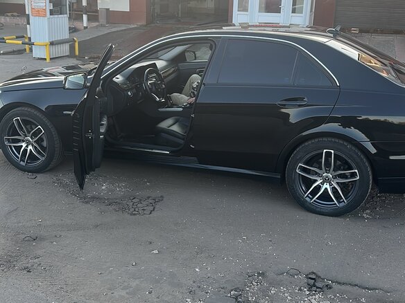 2011 Mercedes-Benz E-Класс 200 7G-Tronic IV (W212, S212, C207), чёрный, 1400000 рублей - вид 7