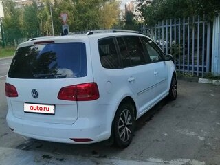 2011 Volkswagen Touran I Рестайлинг 2, белый, 750000 рублей, вид 3