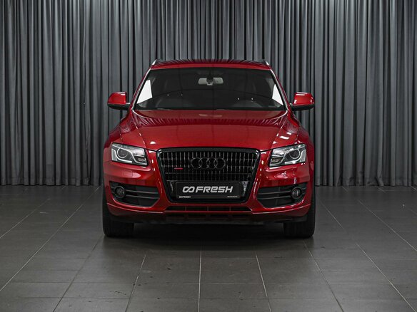 2010 Audi Q5 I (8R), красный - вид 2
