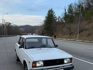 2010 Lada (ВАЗ) 2105, белый, 385000 рублей, вид 1