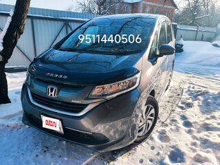 2019 Honda Freed+ II, серый, 1700000 рублей, вид 3
