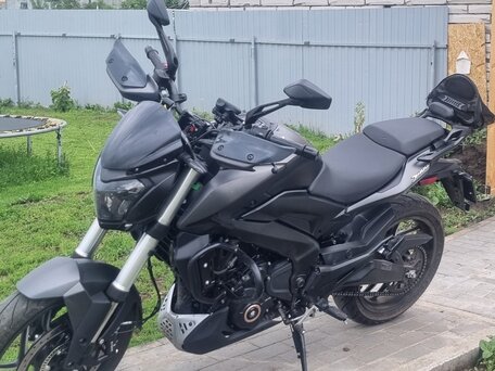 2025 Bajaj Dominar 400, чёрный, 430000 рублей, вид 1