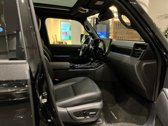 2026 Lexus GX 550 III, чёрный, 14700000 рублей - вид 13