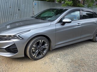 2023 Kia K5 III, серый, 3100000 рублей, вид 1