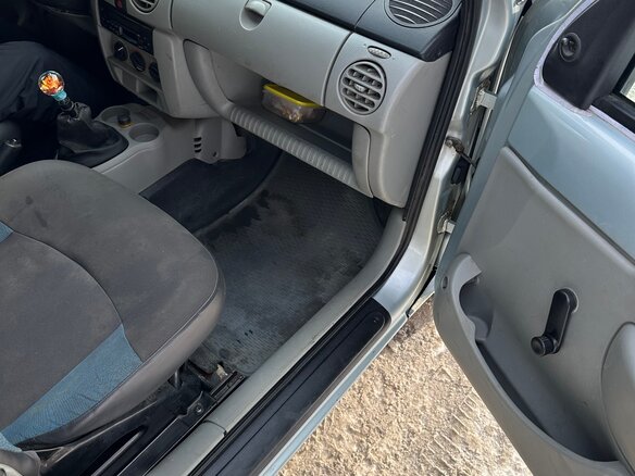 2008 Renault Kangoo, серебристый, 330000 рублей - вид 8