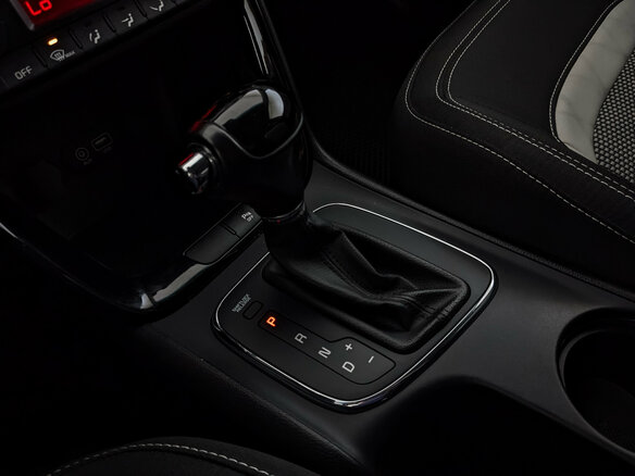 2018 Kia Ceed II Рестайлинг, белый - вид 25