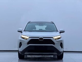 2024 Toyota RAV4 V (XA50), белый, 3320000 рублей, вид 1