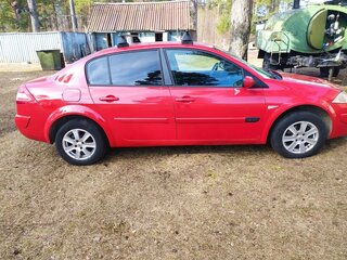 2006 Renault Megane II Рестайлинг, красный, 350000 рублей, вид 2