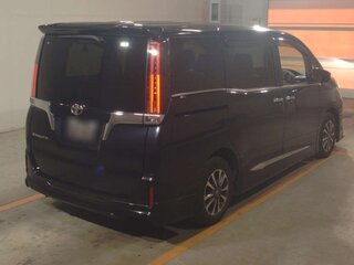 2021 Toyota Esquire I Рестайлинг, чёрный, 2050000 рублей, вид 3