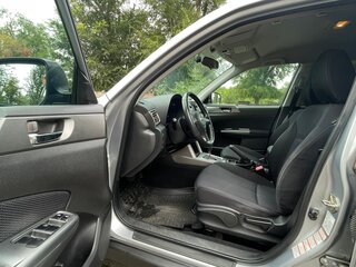 2012 Subaru Forester III Рестайлинг, серебристый, 1350000 рублей, вид 5