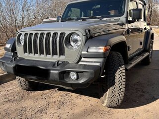 2021 Jeep Wrangler IV (JL), серый, 4000000 рублей, вид 1