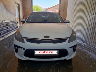 2017 Kia Rio IV, белый, 900000 рублей, вид 1