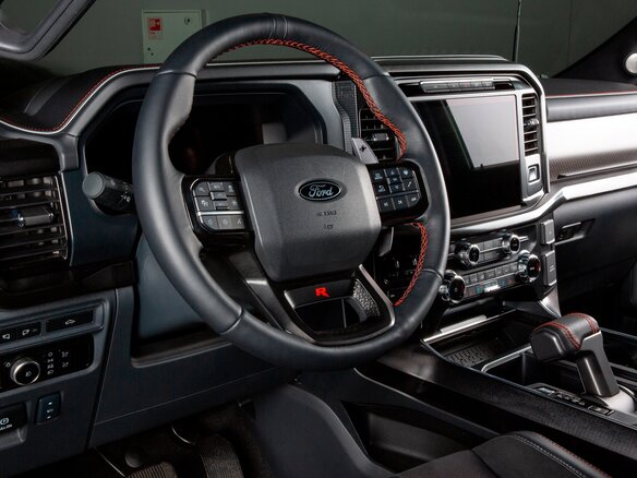 2025 Ford F-150 Raptor SuperCrew Raptor XIV Рестайлинг, чёрный, 18998000 рублей - вид 11