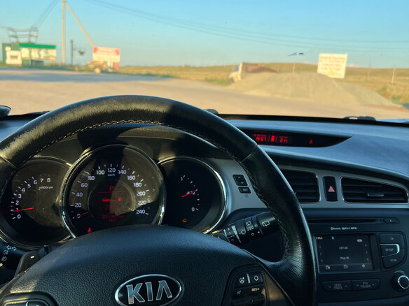 2014 Kia Ceed II, белый, 1100000 рублей - вид 17