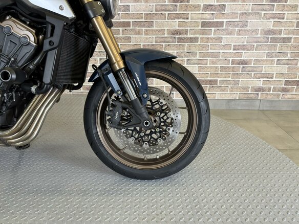 2023 Honda CB 650R, синий, 935000 рублей - вид 17