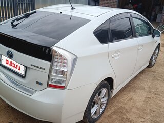 2009 Toyota Prius III (XW30), белый, 880000 рублей, вид 3